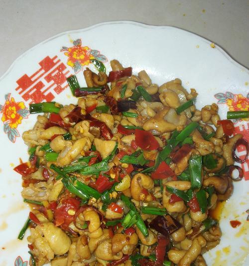 酸辣鸭肠的制作方法与技巧(手把手教你做鲜美可口的酸辣鸭肠,让你胃口大开!)