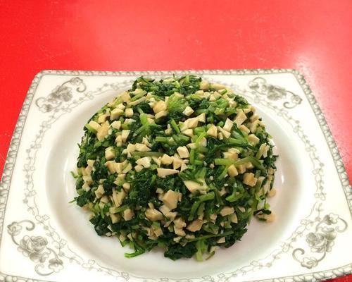 「美味佳肴,以香干马兰为主角」(「用口感与色彩诱人的食材,为您打造一道完美的菜品」)