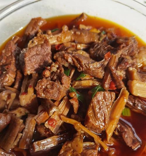 野笋火腿云南土鸡煲制作大全