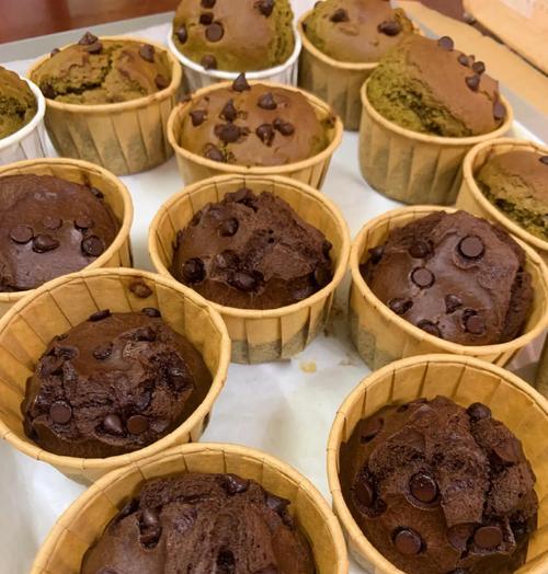 如何制作纸杯蛋糕小杯?